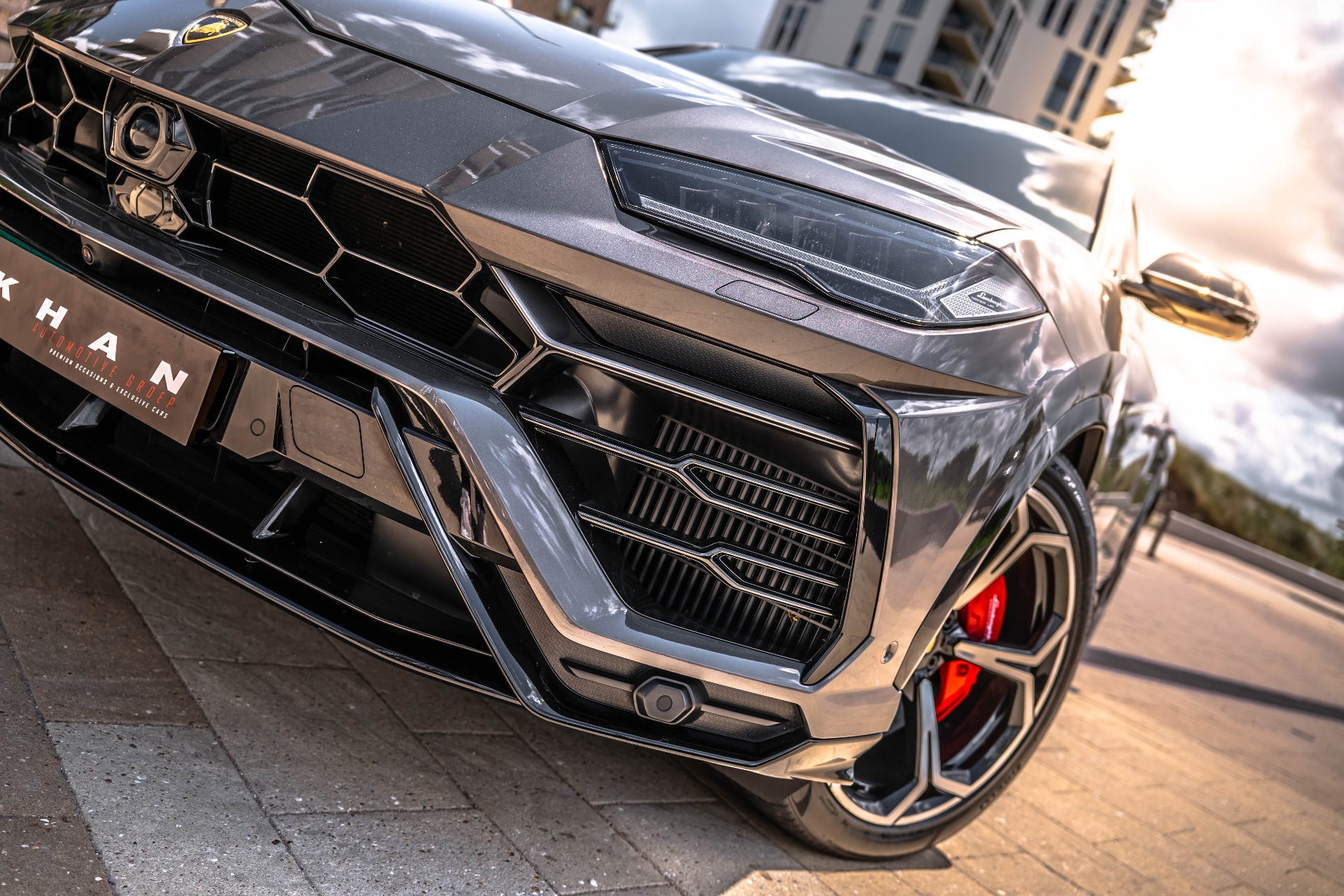 Khan Auto Raksha Premium Auto's & Luxe Occasions | KHAN Automotive Nederland